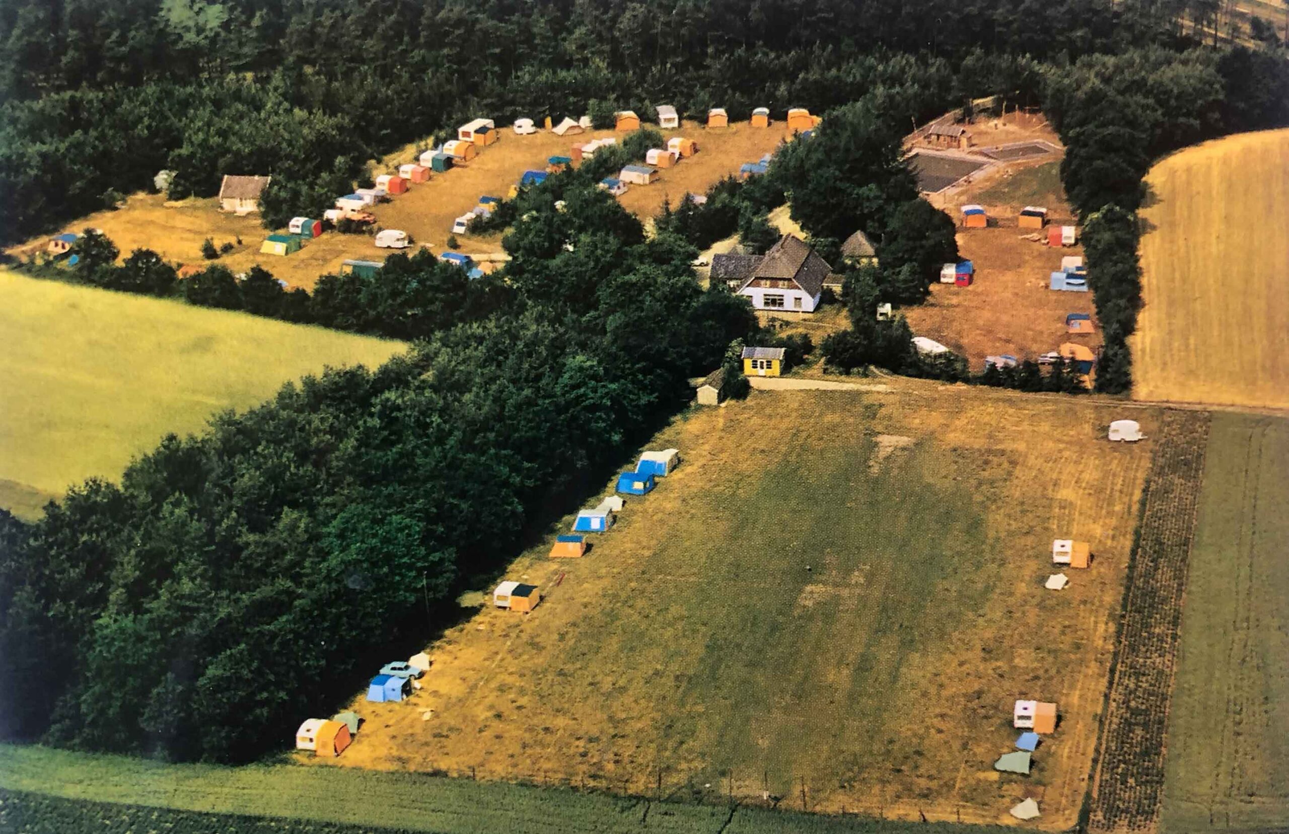 Foto van Lemeler Esch vroeger camping van bovenaf in 1982