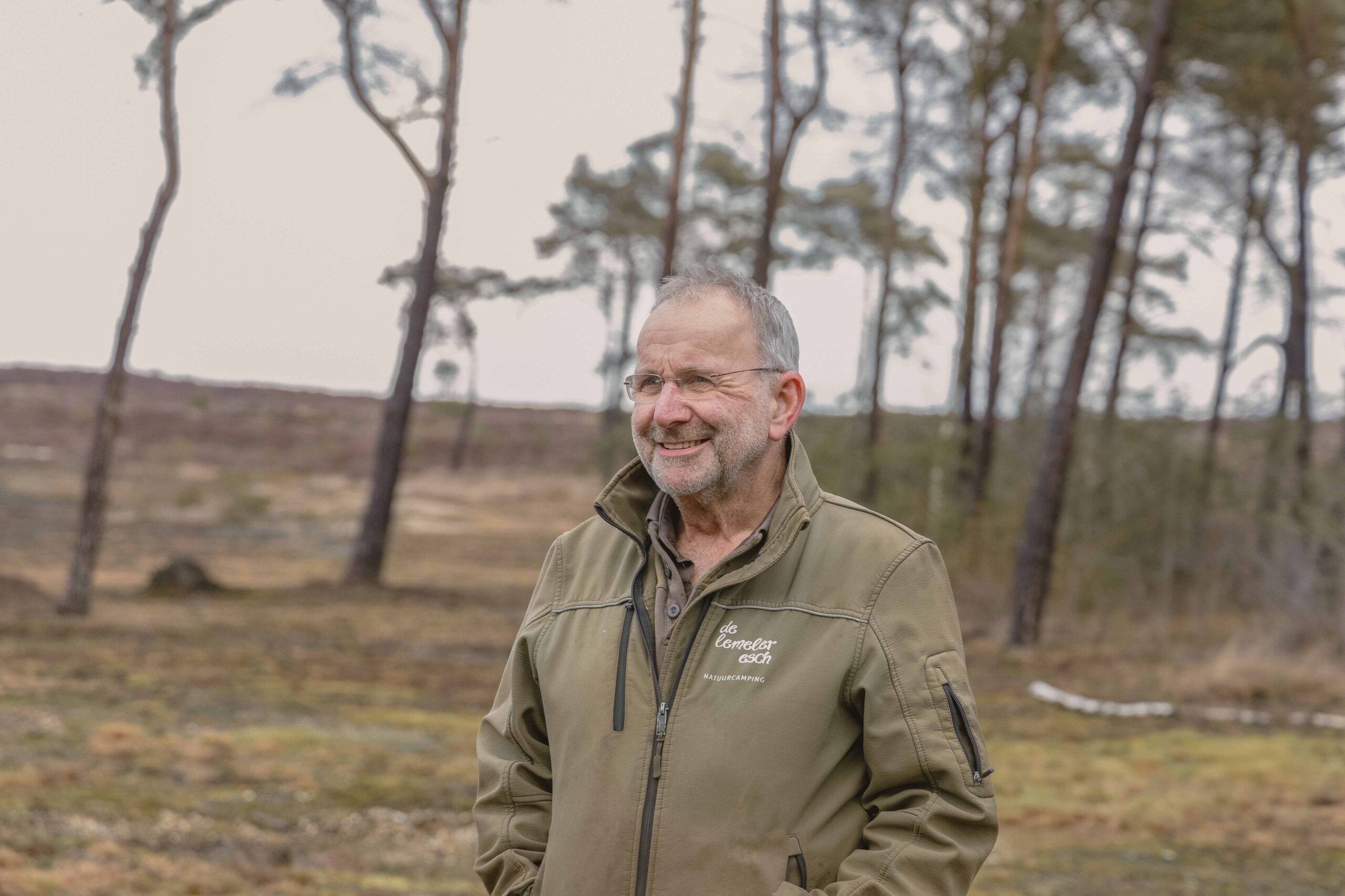 Portretfoto van collega Johann bij Lemeler Esch natuurcamping