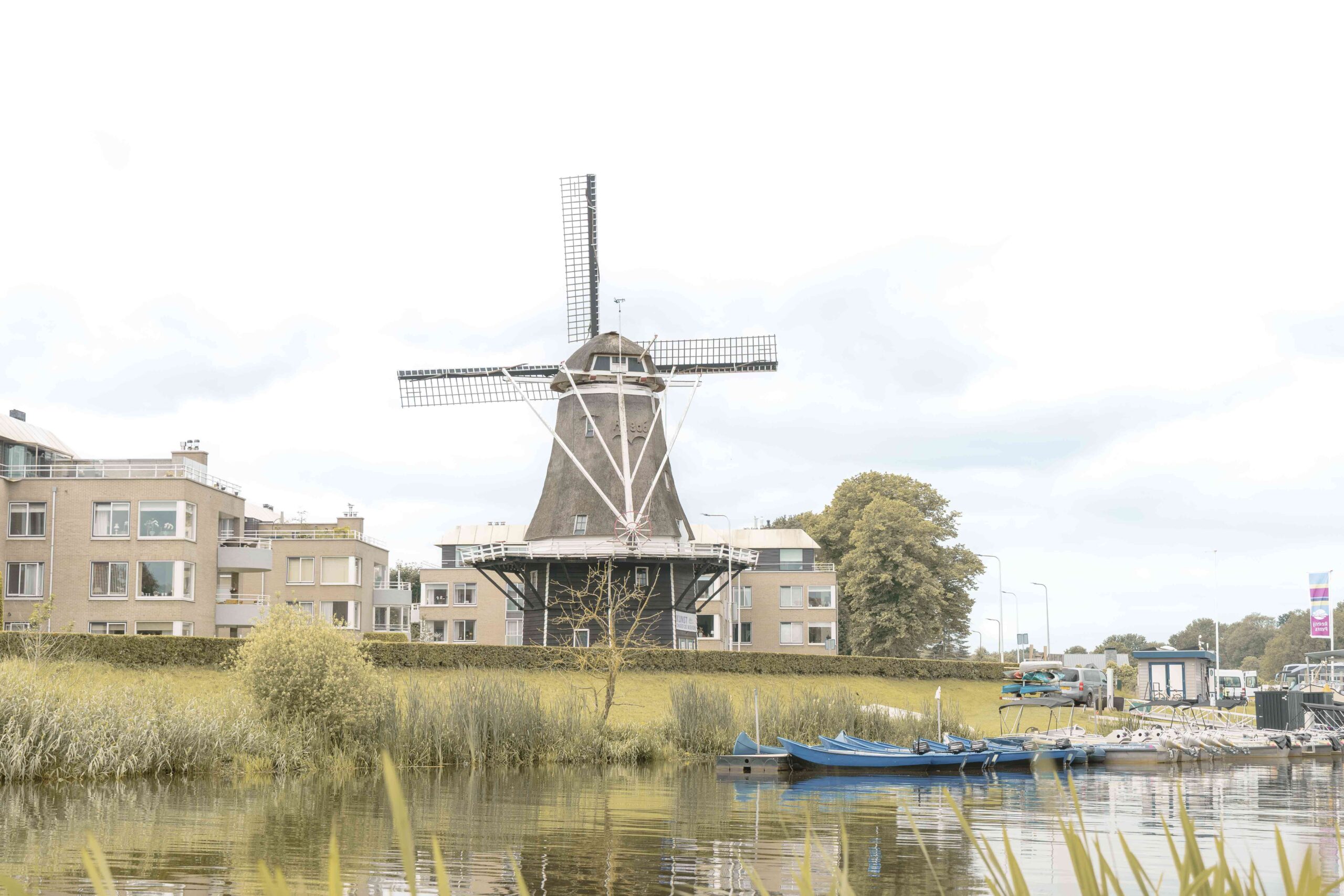 De molen in Ommen aan de Vecht in de omgeving van Lemeler Esch natuurcamping
