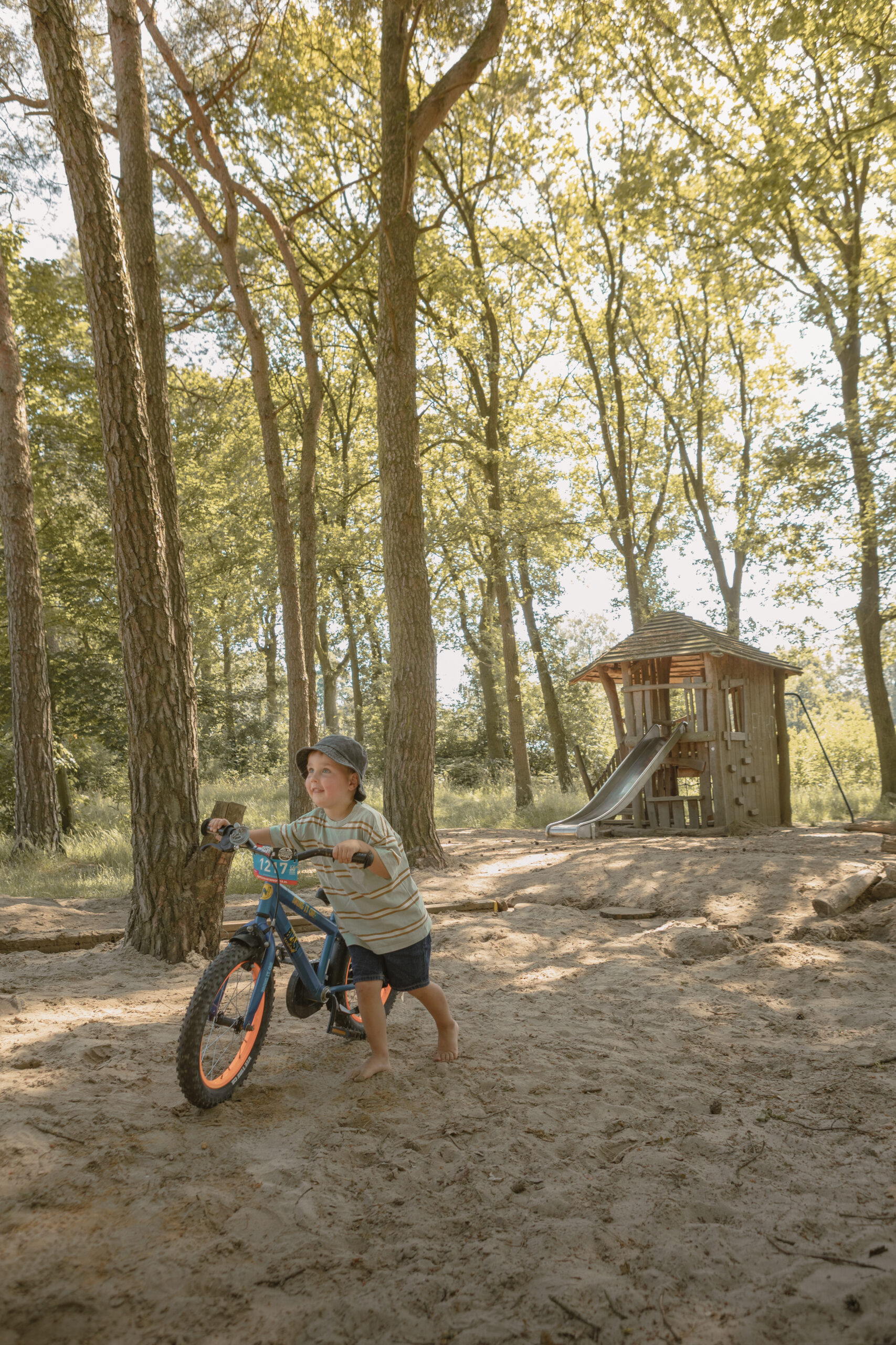 Speelbos bij kindvriendelijke natuurcamping Lemeler Esch